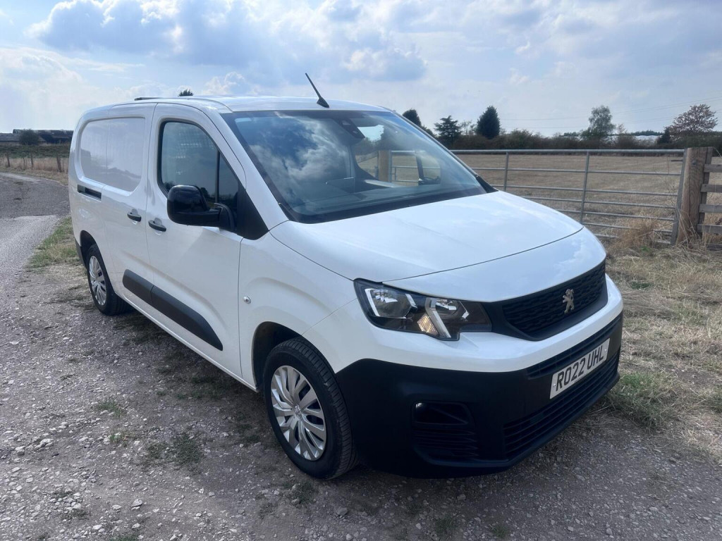 2022 Peugeot Partner